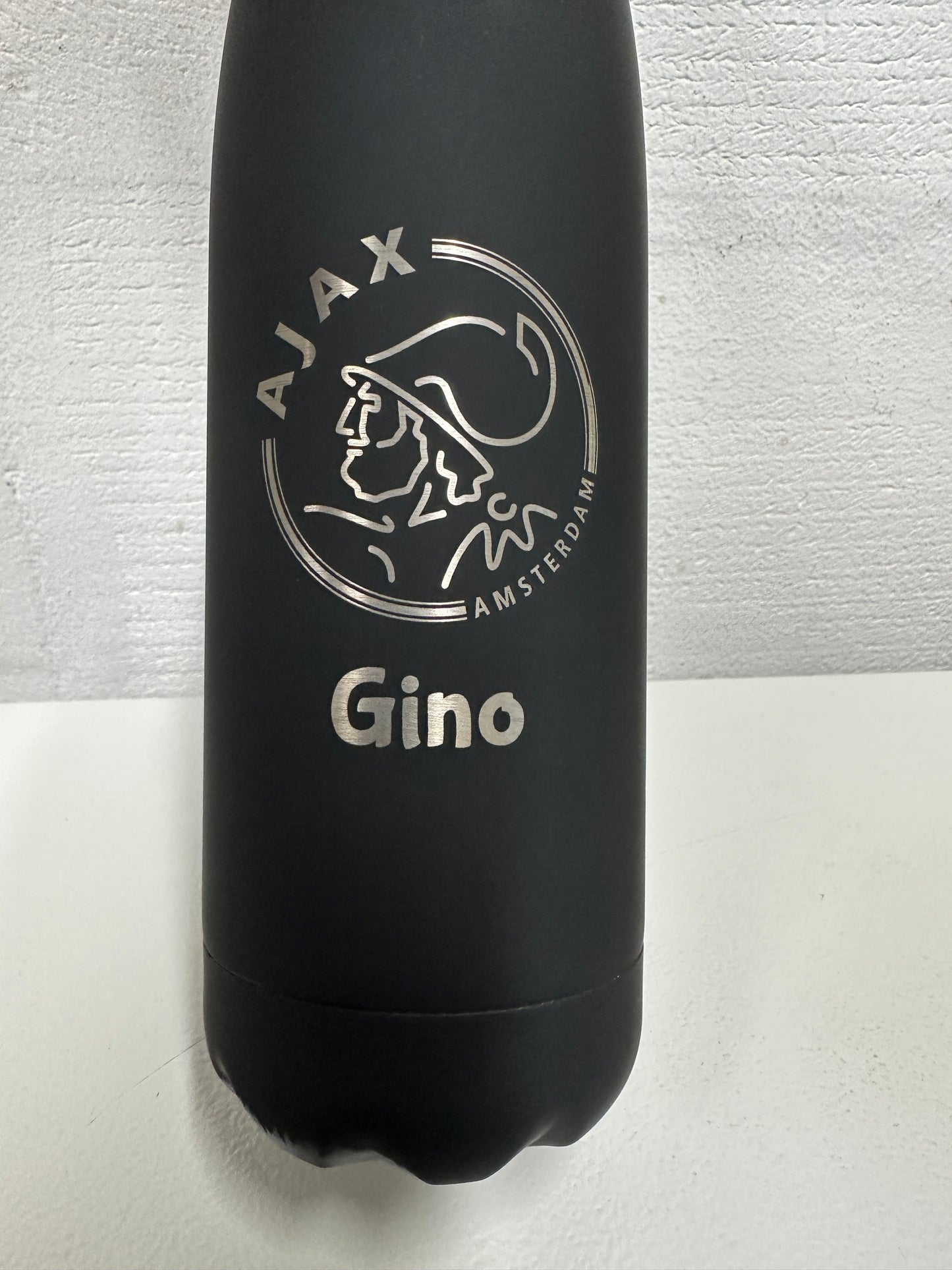 Geïsoleerde drinkfles met logo en naam