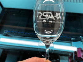 Wijnglas met logo
